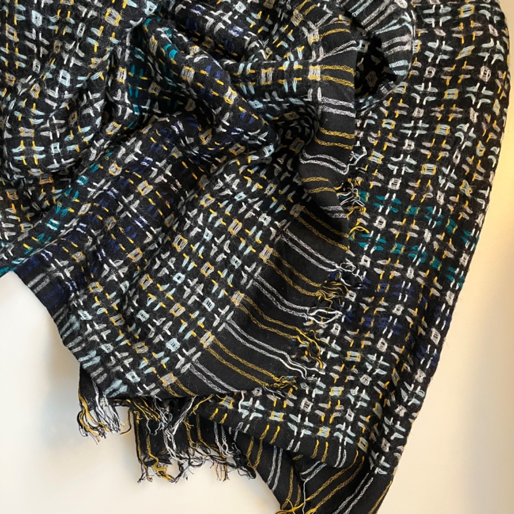 Scarf - Picture 5 of 7